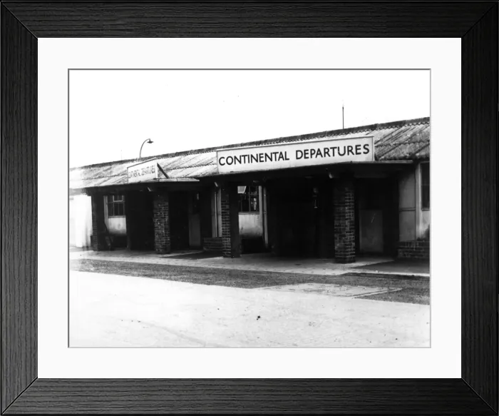 Framed Print : Continental Departures at Heathrow Airport Framed Print : Continental Departures at Heathrow Airport
