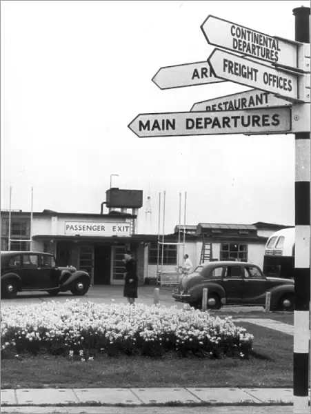 Passenger Terminal at Heathrow Airport in the early 1950s