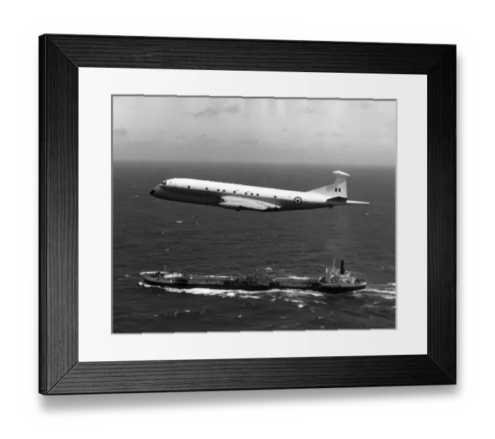 Framed Print : Hawker Siddeley Nimrod XV235 Framed Print : Hawker Siddeley Nimrod XV235