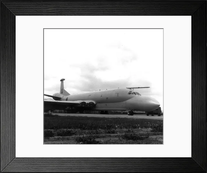 Framed Print : British Aerospace Nimrod AEW3 XZ280 Framed Print : British Aerospace Nimrod AEW3 XZ280