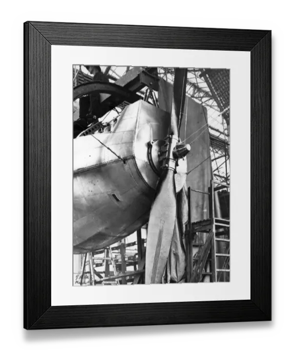 Framed Print : R101 engine car with thrust bearing wire to airscrew hub Framed Print : R101 engine car with thrust bearing wire to airscrew hub
