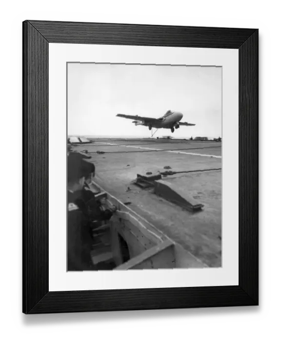 Framed Print : First prototype de Havilland Sea Venom NF20 WK376 Framed Print : First prototype de Havilland Sea Venom NF20 WK376