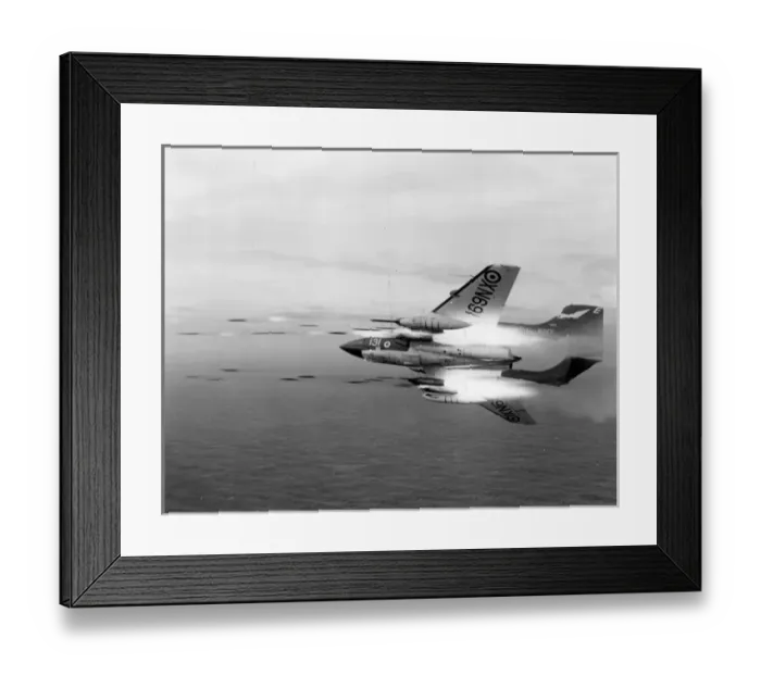 Framed Print : de Havilland Sea Vixen FAW2 XN691 of 899 Squadron Framed Print : de Havilland Sea Vixen FAW2 XN691 of 899 Squadron