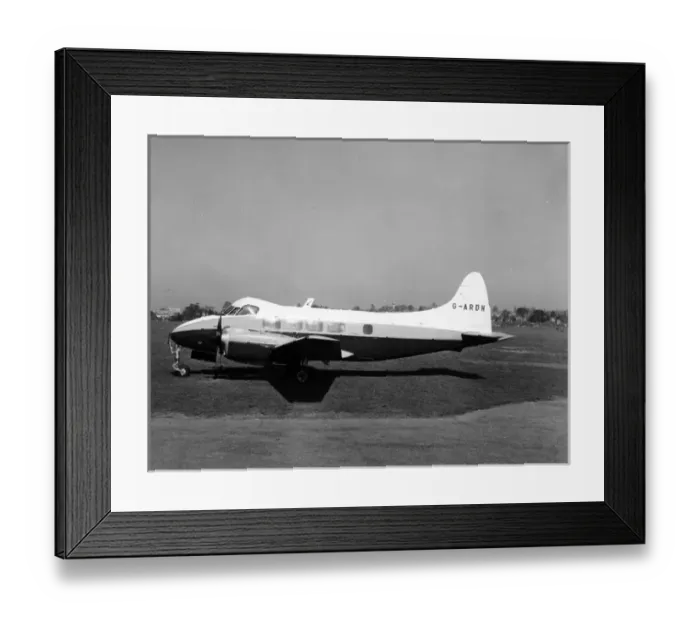 Framed Print : Former company demonstrator de Havilland DH104 Dove 8 Framed Print : Former company demonstrator de Havilland DH104 Dove 8
