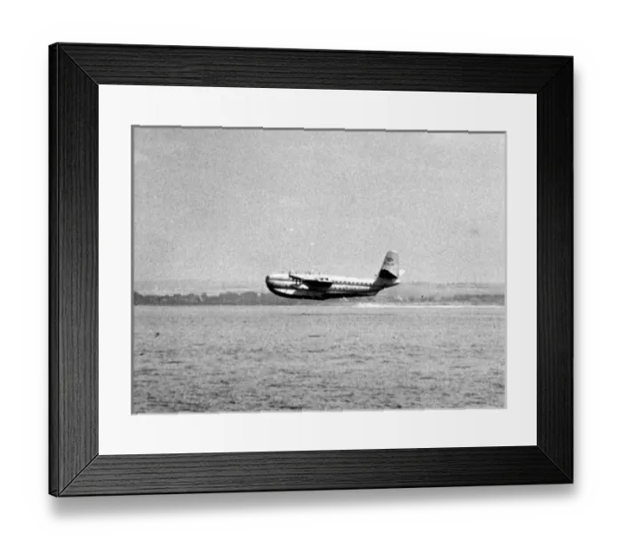 Framed Print : Saunders-Roe SR45 Princess G-ALUN takes to the air Framed Print : Saunders-Roe SR45 Princess G-ALUN takes to the air