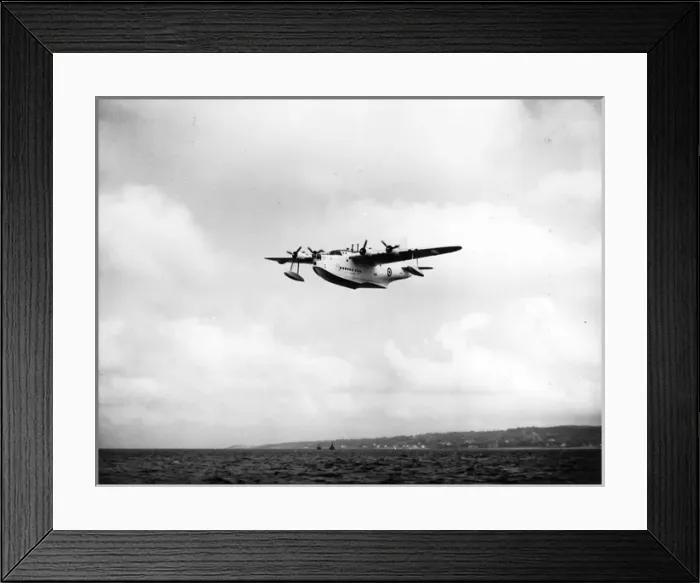 Framed Print : Short Sunderland of the RNZAF taking-off from Belfast Framed Print : Short Sunderland of the RNZAF taking-off from Belfast