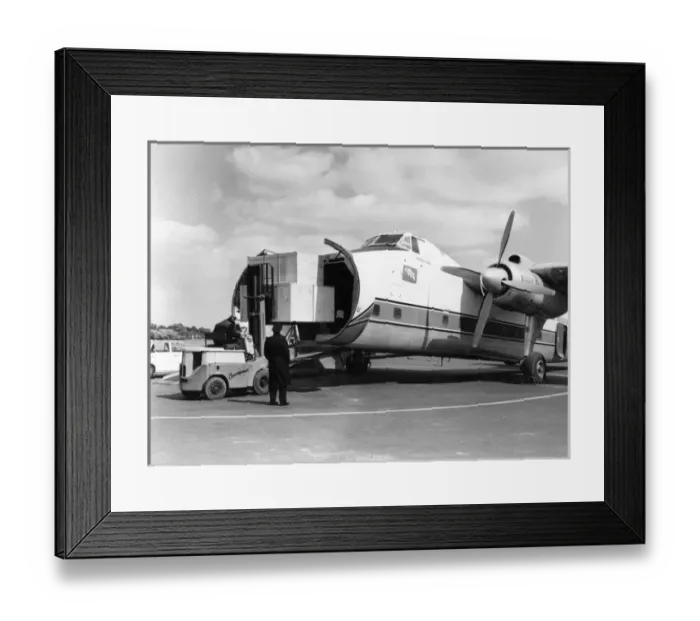 Framed Print : Bristol Freighter 32 G-AOUU Venture of Channel Air Bridge Framed Print : Bristol Freighter 32 G-AOUU Venture of Channel Air Bridge