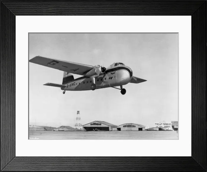 Framed Print : Bristol Freighter IA G-AIMC taking off from Sydney Framed Print : Bristol Freighter IA G-AIMC taking off from Sydney