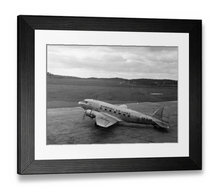 Framed Print : Douglas DC-3 SE-BAB H Framed Print : Douglas DC-3 SE-BAB H
