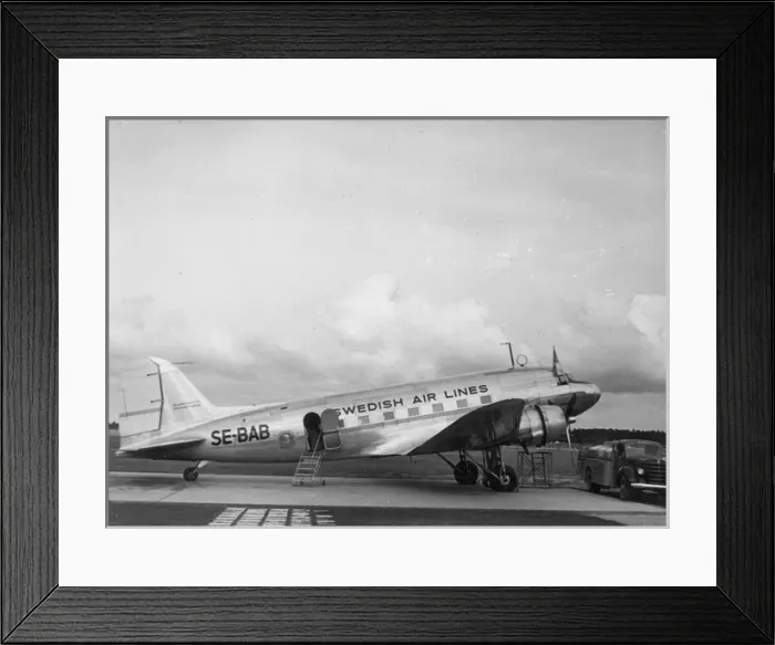 Framed Print : Douglas DC-3 SE-BAB H Framed Print : Douglas DC-3 SE-BAB H