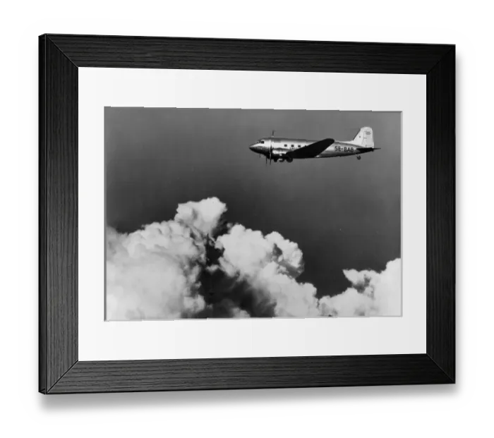 Framed Print : Douglas DC-3 SE-BAB H Framed Print : Douglas DC-3 SE-BAB H