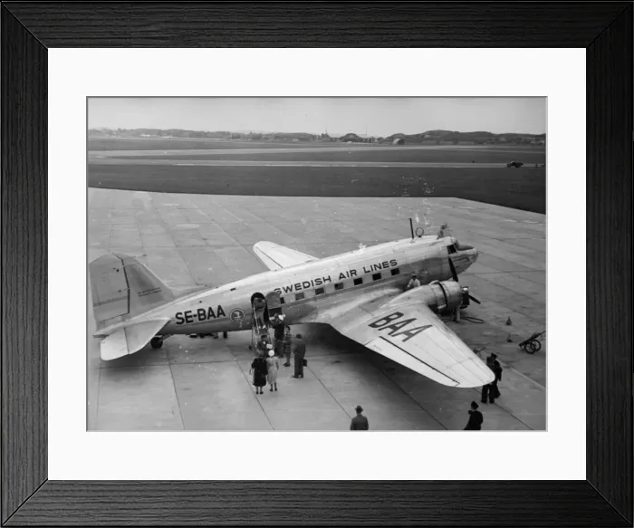 Framed Print : Douglas DC-3 SE-Ba ֲnen (The Eagle) of Swedish Air Lines