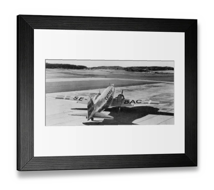 Framed Print : Douglas DC-3 SE-BAC Falken (The Falcon) of Swedish Air Lines Framed Print : Douglas DC-3 SE-BAC Falken (The Falcon) of Swedish Air Lines