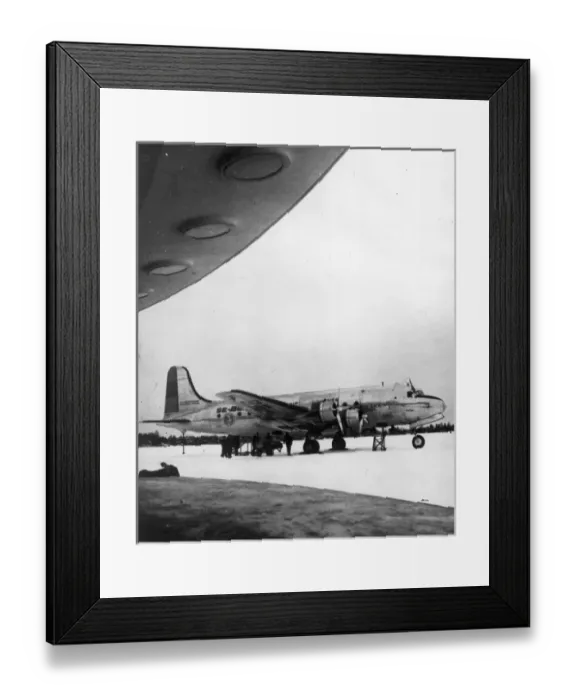 Framed Print : Douglas DC-4 SE-BBF Vastan of Swedish Air Lines Framed Print : Douglas DC-4 SE-BBF Vastan of Swedish Air Lines