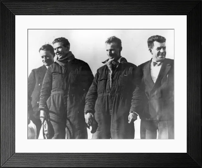 Framed Print : Southern Cross made the first crossing of the Pacific Framed Print : Southern Cross made the first crossing of the Pacific