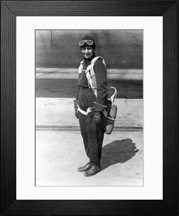 Framed Print : Amy Johnson (1903-1941) Framed Print : Amy Johnson (1903-1941)