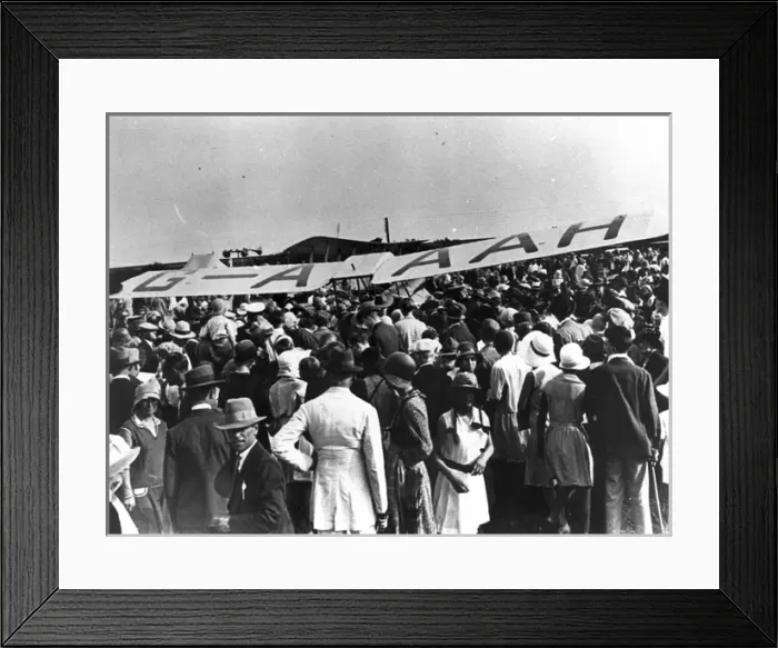 Framed Print : Crowds surround Amy Johnsons Gipsy Moth Jason Framed Print : Crowds surround Amy Johnsons Gipsy Moth Jason