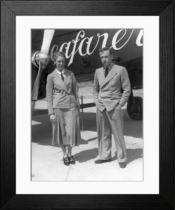 Framed Print : Amy with her husband Jim Mollison Framed Print : Amy with her husband Jim Mollison