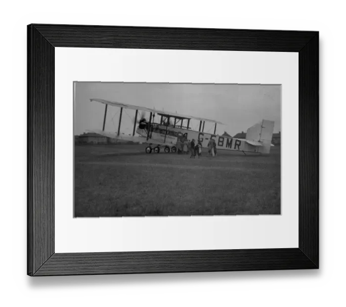 Framed Print : Handley Page W10 G-EBMR City of Pretoria Framed Print : Handley Page W10 G-EBMR City of Pretoria