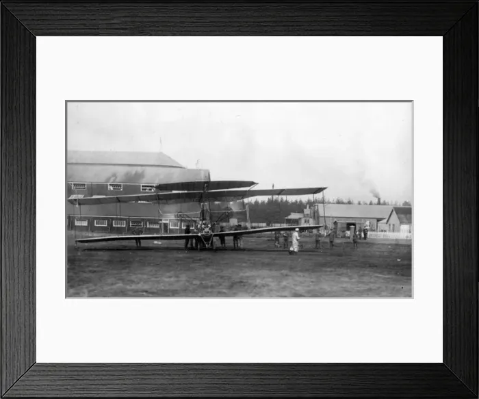 Framed Print : Codys British Army Aeroplane No 1 warming up at the Balloon Framed Print : Codys British Army Aeroplane No 1 warming up at the Balloon