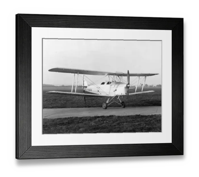 Framed Print : de Havilland DH82 Tiger Moth K2570 Framed Print : de Havilland DH82 Tiger Moth K2570