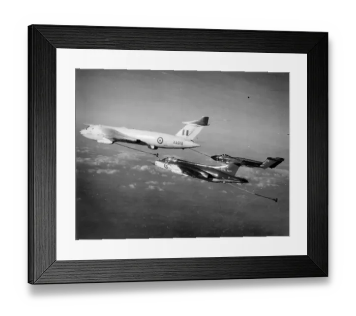 Framed Print : Handley Page Victor K1 XA918 refuels a Blackburn Buccaneer Framed Print : Handley Page Victor K1 XA918 refuels a Blackburn Buccaneer
