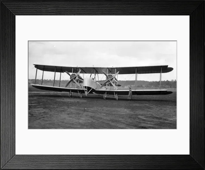 Framed Print : Alcock and Browns Vickers Vimy Framed Print : Alcock and Browns Vickers Vimy