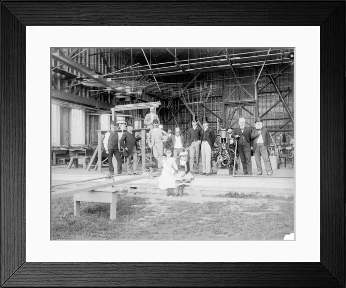 Framed Print : Sir Hiram Maxim and visitors at his shed at Baldwyns Park Framed Print : Sir Hiram Maxim and visitors at his shed at Baldwyns Park
