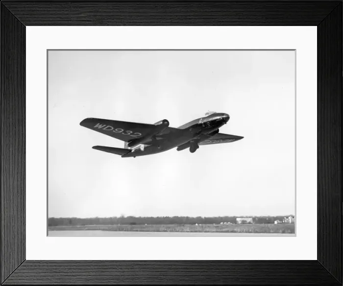 Framed Print : English Electric Canberra B2 WD932 Framed Print : English Electric Canberra B2 WD932