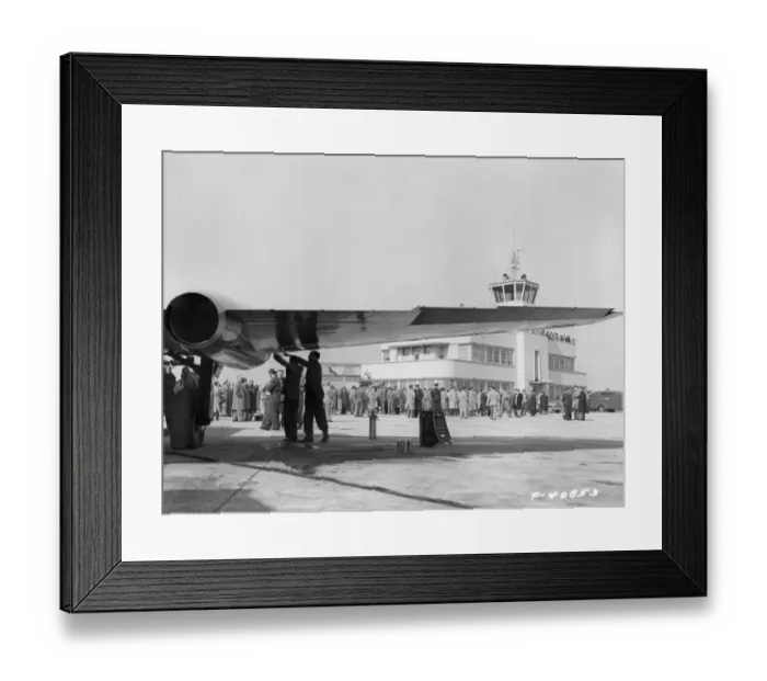 Framed Print : English Electric Canberra B2 WD932