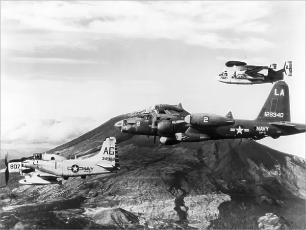 Douglas AD-1 Skyraider, Lockheed P2V-5 Neptune, Grumman WF-2
