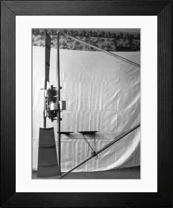 Framed Print : Otto-cycle engine four-cylinder I crank engine Framed Print : Otto-cycle engine four-cylinder I crank engine