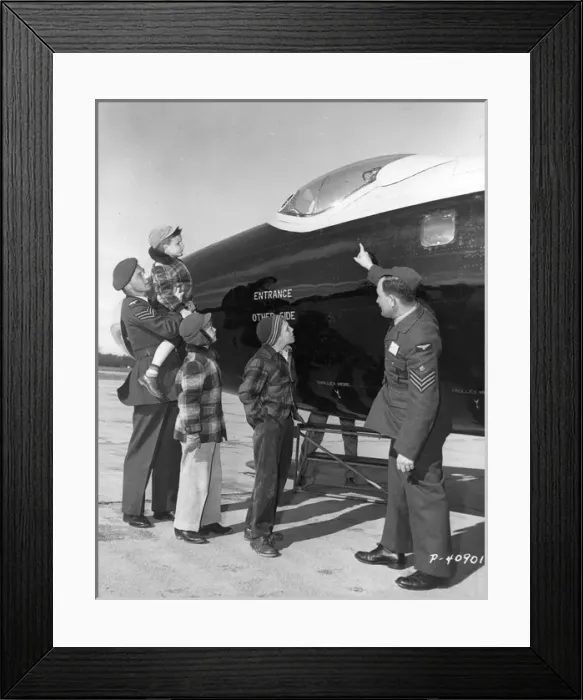 Framed Print : English Electric Canberra B2 WD932 Framed Print : English Electric Canberra B2 WD932