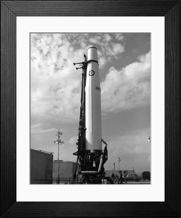 Framed Print : A Thor IRBM of the RAF during pre-launch checkouts Framed Print : A Thor IRBM of the RAF during pre-launch checkouts
