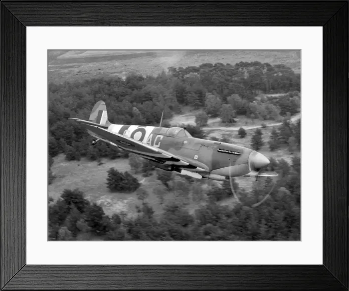 Framed Print : Supermarine Spitfire Framed Print : Supermarine Spitfire