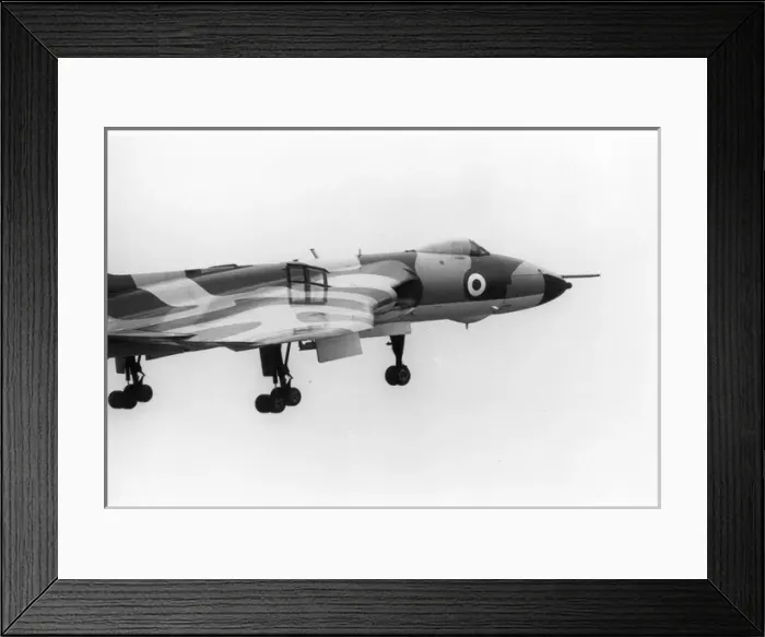 Framed Print : Avro Vulcan B2 Framed Print : Avro Vulcan B2