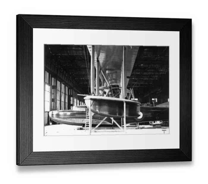 Framed Print : Porte / Felixstowe Baby Framed Print : Porte / Felixstowe Baby