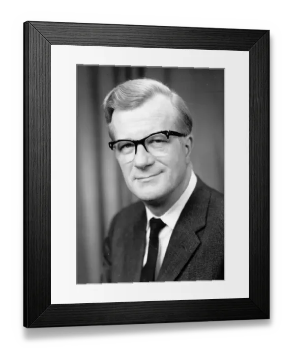 Framed Print : Dr Dietrich Kuchemann CBE FRS FRAeS (1911-1976) Framed Print : Dr Dietrich Kuchemann CBE FRS FRAeS (1911-1976)