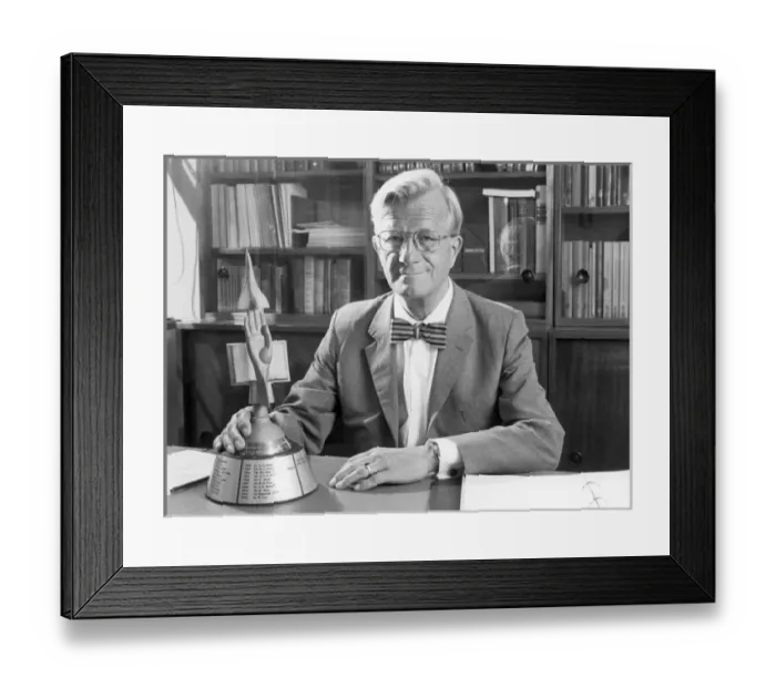 Framed Print : Dr Dietrich Kuchemann CBE FRS FRAeS (1911-1976) Framed Print : Dr Dietrich Kuchemann CBE FRS FRAeS (1911-1976)