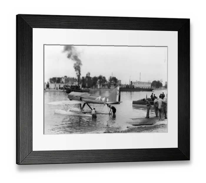 Framed Print : Supermarine S5 N220 is launched at Venice Framed Print : Supermarine S5 N220 is launched at Venice