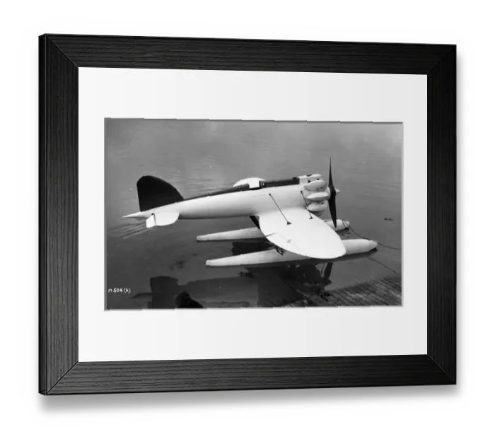 Framed Print : Short-Bristow Crusader N226 at Rochester after launching Framed Print : Short-Bristow Crusader N226 at Rochester after launching
