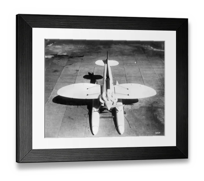 Framed Print : Short-Bristow Crusader N226 at Felixstowe Framed Print : Short-Bristow Crusader N226 at Felixstowe