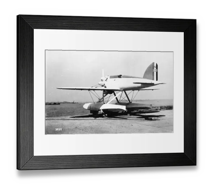 Framed Print : Short-Bristow Crusader N226 at Felixstowe Framed Print : Short-Bristow Crusader N226 at Felixstowe