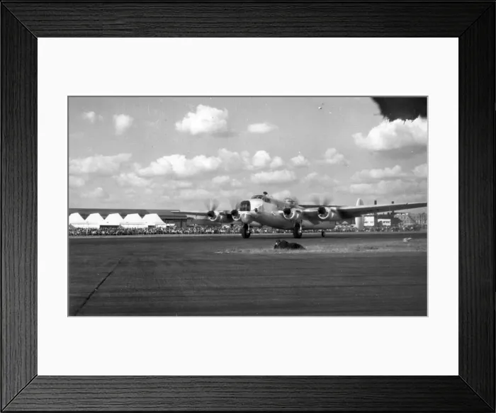 Framed Print : A prototype Avro Shackleton MR1 at Farnborough Framed Print : A prototype Avro Shackleton MR1 at Farnborough