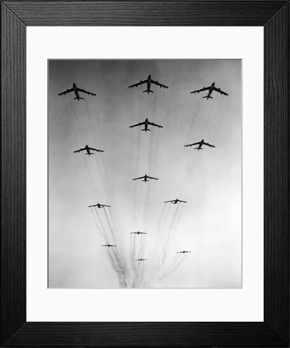 Framed Print : Boeing B-47 Stratojets in formation