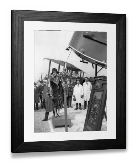 Framed Print : Lady Maud Hoare, wife of the Air Minister Sir Samuel Hoare Framed Print : Lady Maud Hoare, wife of the Air Minister Sir Samuel Hoare