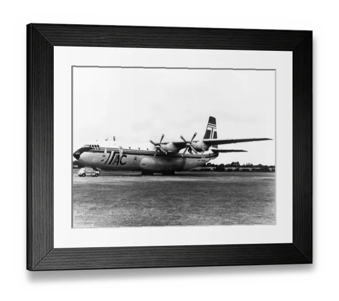 Framed Print : Short SC-5 Belfast G-BEPS (formerly XR368 Theseus) Framed Print : Short SC-5 Belfast G-BEPS (formerly XR368 Theseus)