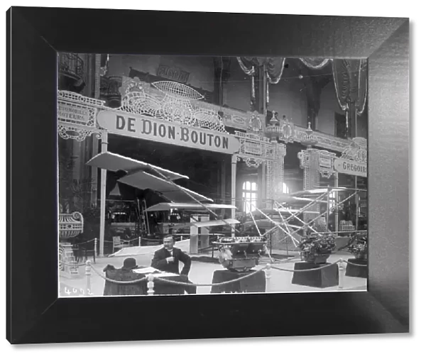 De Dion Bouton stand at the Salon Aeronautique in 1909