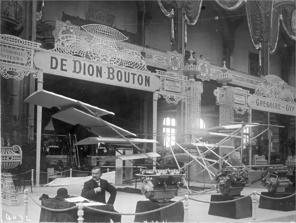 De Dion Bouton stand at the Salon Aeronautique in 1909