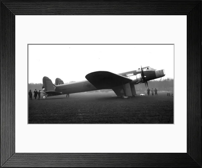 Framed Print : Fairey Hendon first prototype K1695 Framed Print : Fairey Hendon first prototype K1695